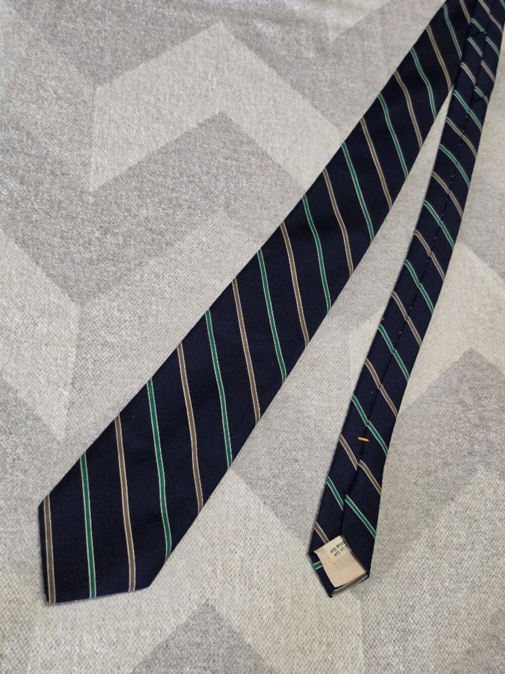 Don Loper Beverly Hills Navy Blue Striped Tie 60% Wool 40% Silk Green & Gold Acc